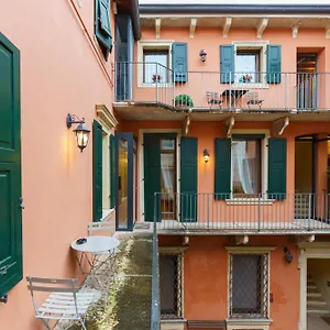 Domus - Elegante Residenza Satiro Appartamento