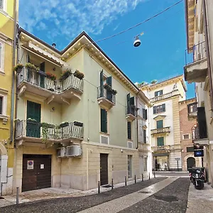 Apartment Mva Madama Aparments, Verona