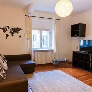 Apartment Domus - Accogliente Residenza Rocchetto A 25mt Da Piazza Erbe, Verona