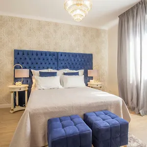  Apartament Crys: Apartments, Holiday, Business, Blu